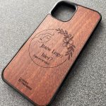 Houten telefoonhoesje met gravering - iPhone - Sapeli Mahonie hout