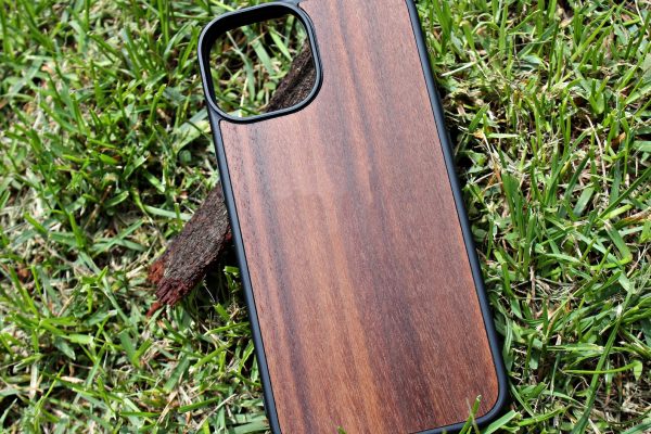 Houten Telefoonhoesje met Gravering - Amerikaans Walnoot hout